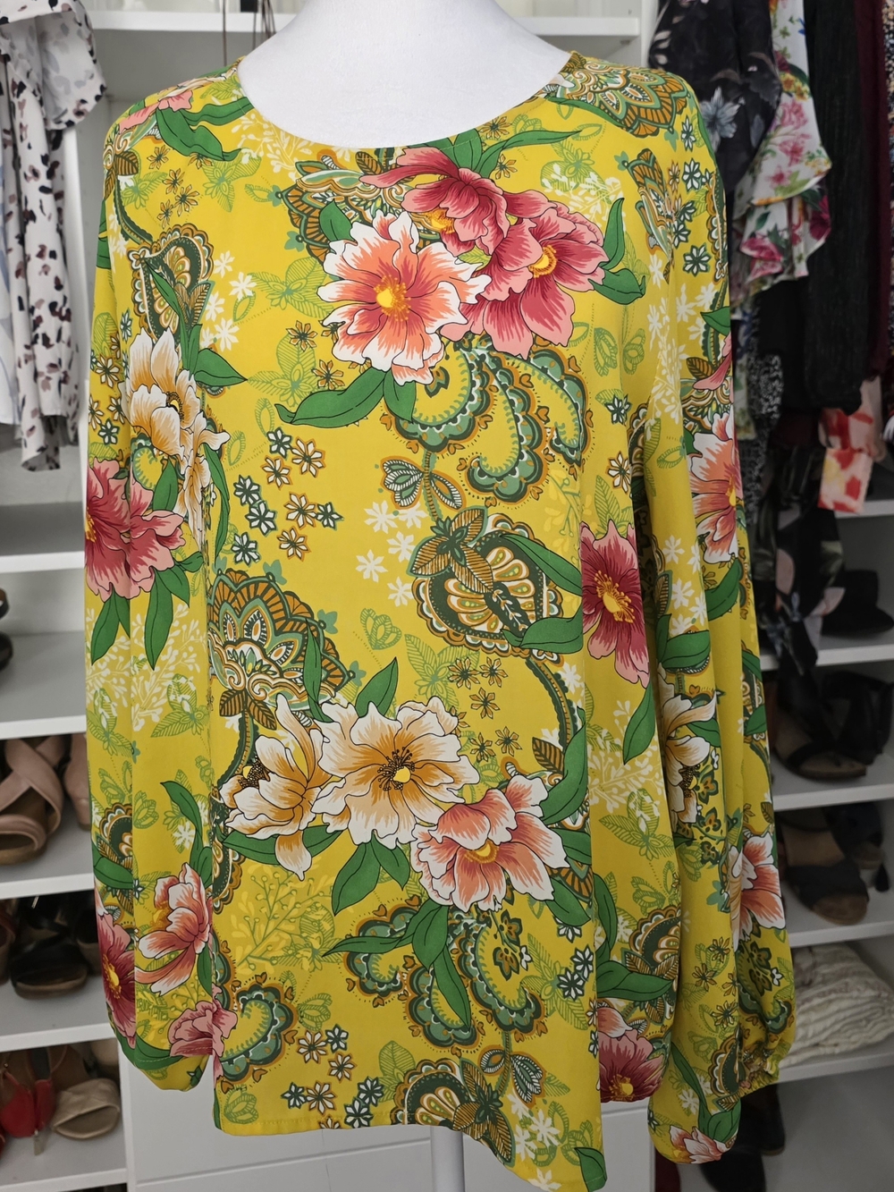 Ann Taylor LOFT Floral Yellow, Green & Pink Flowy L/S Blouse w/Back Button Close